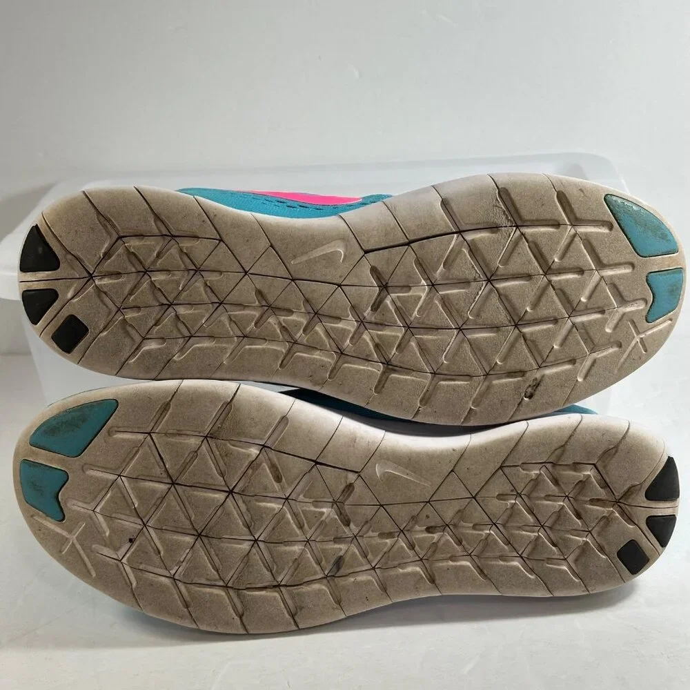 Nike Free RN Women's Size 9.5 Running Shoes Fire Pink 831509-401 Athleisure - Picture 8 of 10